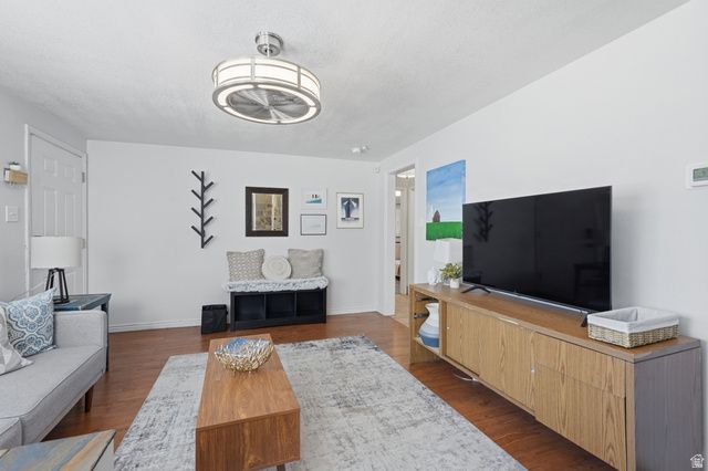1207 S MISSION RD, Salt Lake City, UT 84104