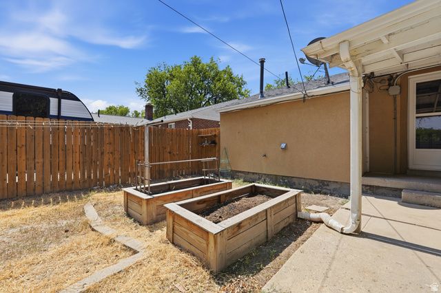 1207 S MISSION RD, Salt Lake City, UT 84104