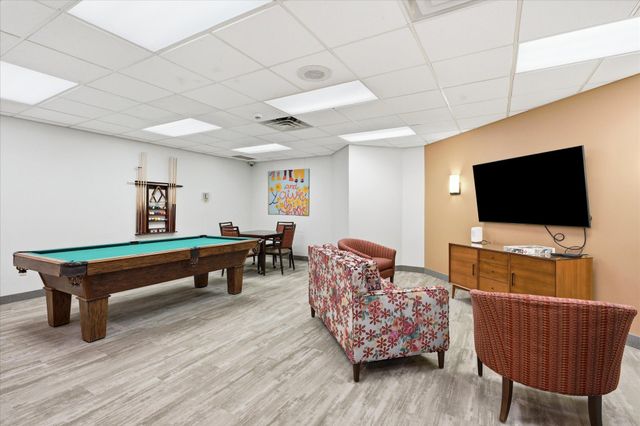 1425 W 28th Street 322, Minneapolis, MN 55408