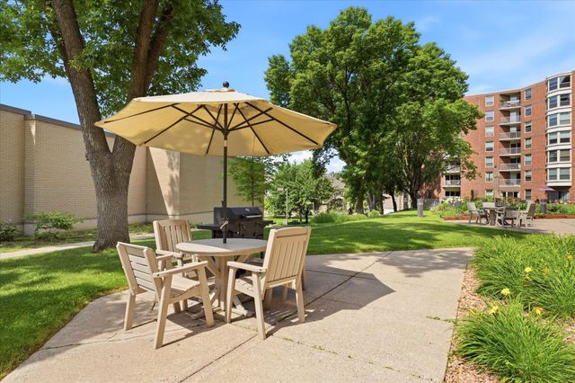 1425 W 28th Street 322, Minneapolis, MN 55408
