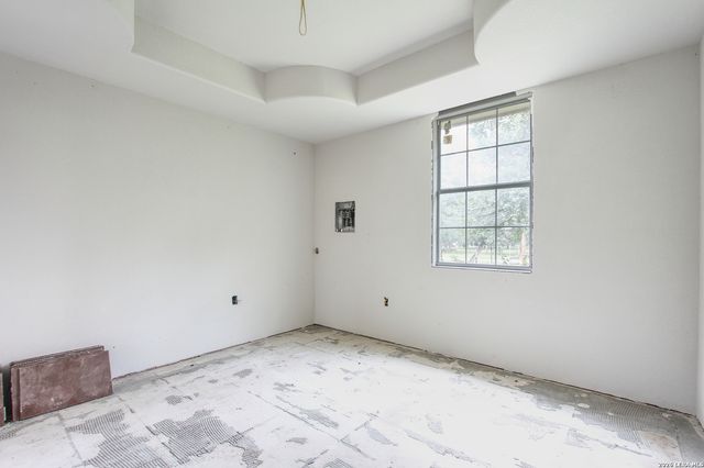 278 County Road 6862, Natalia, TX 78059