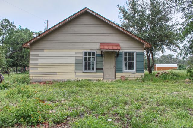 278 County Road 6862, Natalia, TX 78059