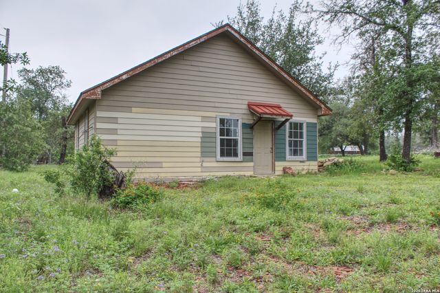 278 County Road 6862, Natalia, TX 78059