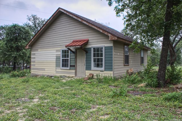 278 County Road 6862, Natalia, TX 78059
