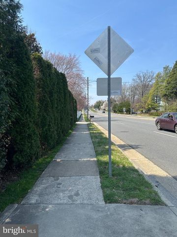 9901 BLAKE LN, Oakton, VA 22124