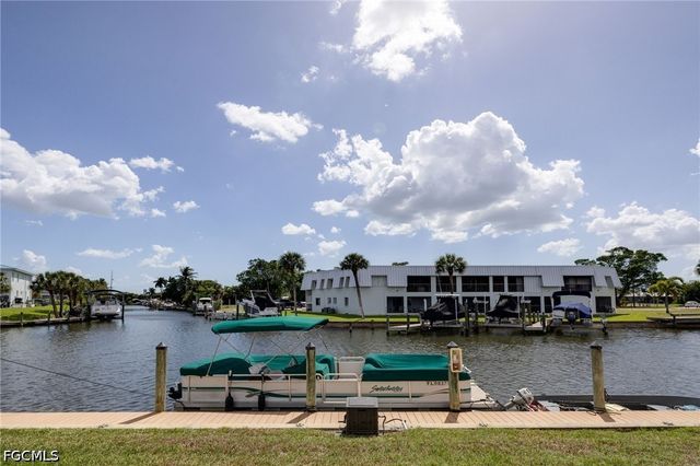 708 Victoria DR 105, Cape Coral, FL 33904