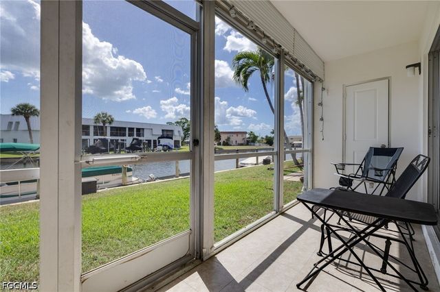708 Victoria DR 105, Cape Coral, FL 33904