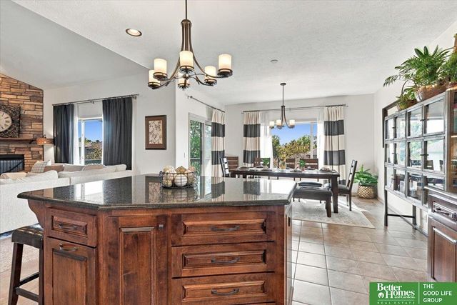 12504 S 81 Avenue, Papillion, NE 68046
