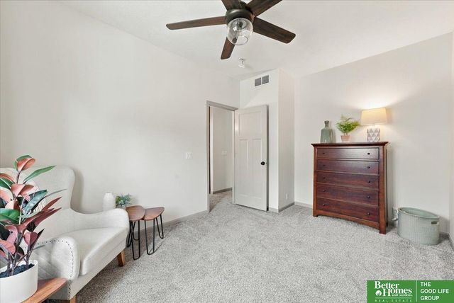 12504 S 81 Avenue, Papillion, NE 68046