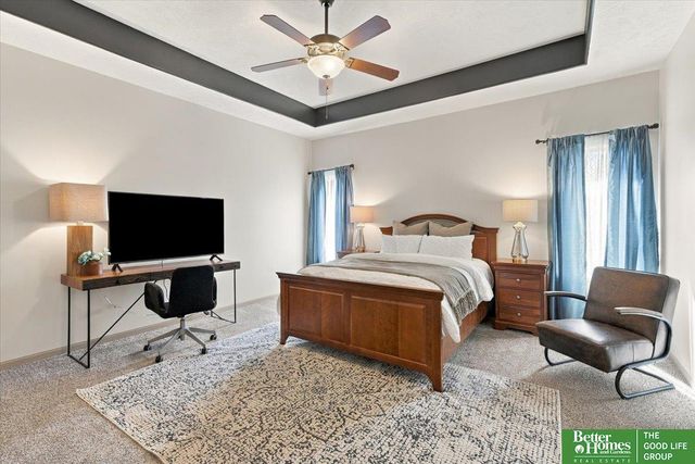 12504 S 81 Avenue, Papillion, NE 68046