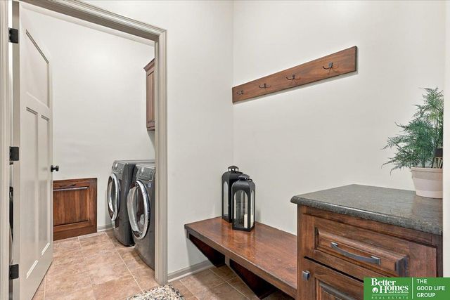 12504 S 81 Avenue, Papillion, NE 68046