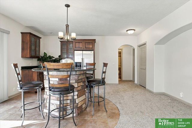 12504 S 81 Avenue, Papillion, NE 68046