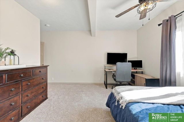 12504 S 81 Avenue, Papillion, NE 68046