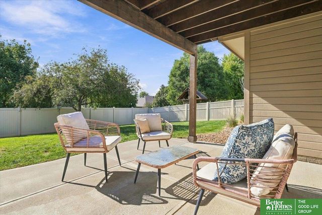 12504 S 81 Avenue, Papillion, NE 68046