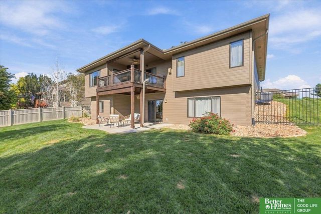 12504 S 81 Avenue, Papillion, NE 68046