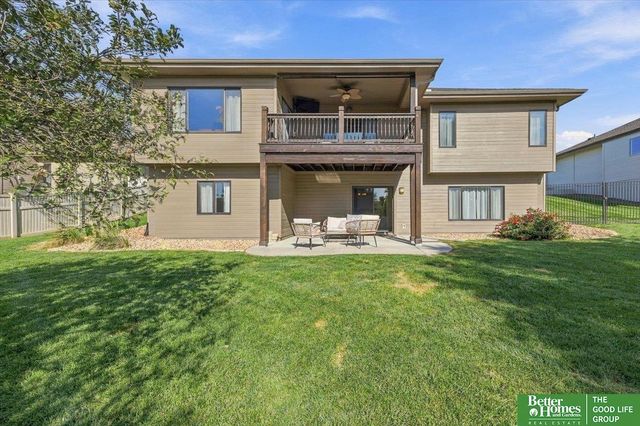 12504 S 81 Avenue, Papillion, NE 68046