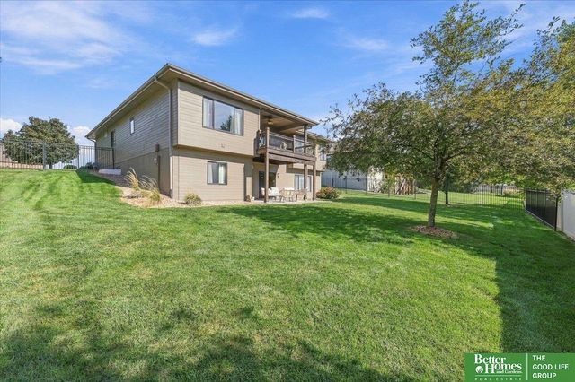 12504 S 81 Avenue, Papillion, NE 68046