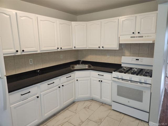 12 East 29th Street E, Brooklyn, NY 11226
