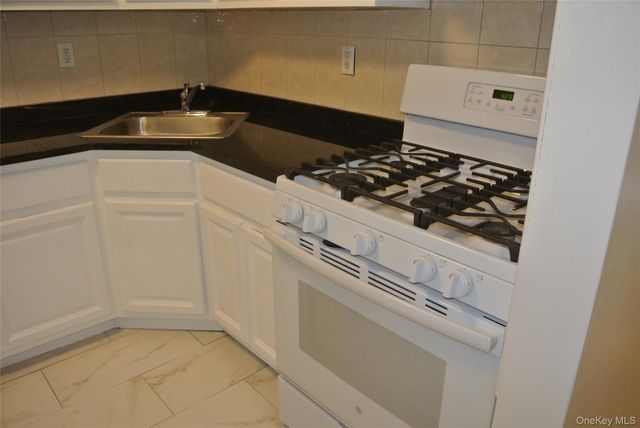 12 East 29th Street E, Brooklyn, NY 11226