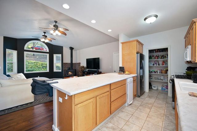 4830 Tomandee Ln, Shingle Springs, CA 95682