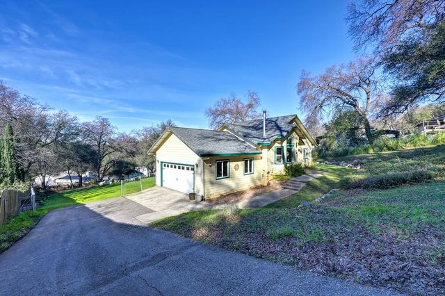 4830 Tomandee Ln, Shingle Springs, CA 95682