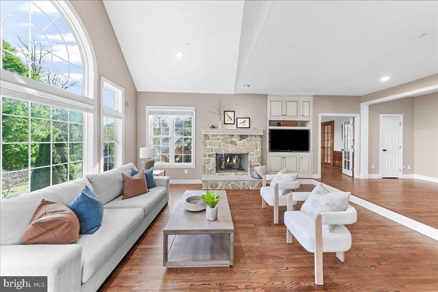3507 RUNNYMEADE DR, Newtown Square, PA 19073