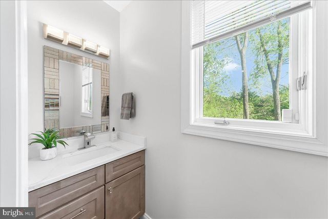 3507 RUNNYMEADE DR, Newtown Square, PA 19073