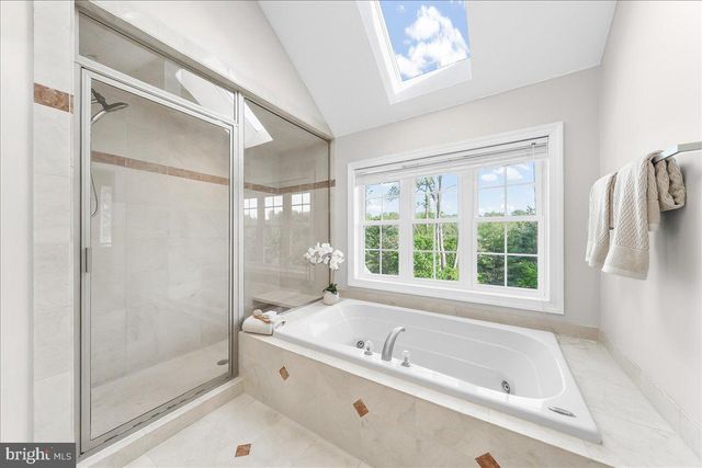 3507 RUNNYMEADE DR, Newtown Square, PA 19073