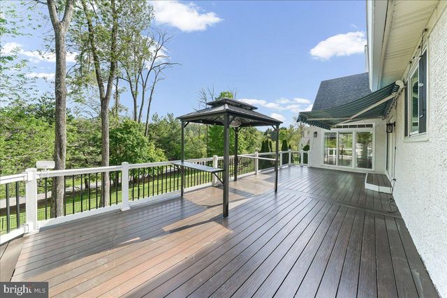 3507 RUNNYMEADE DR, Newtown Square, PA 19073