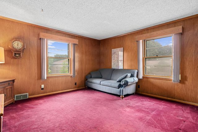 1014 Idaho Avenue W, Saint Paul, MN 55117