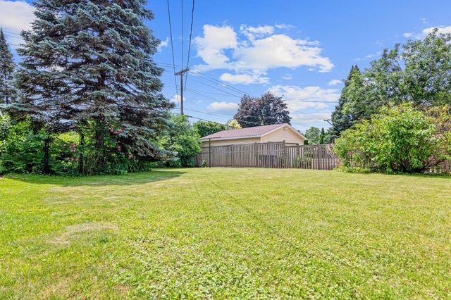 1014 Idaho Avenue W, Saint Paul, MN 55117