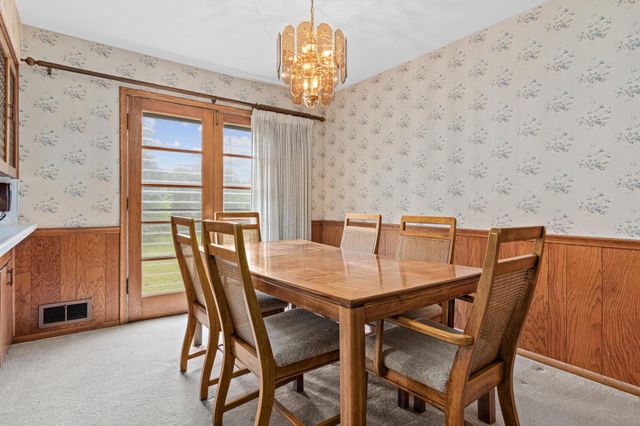1014 Idaho Avenue W, Saint Paul, MN 55117