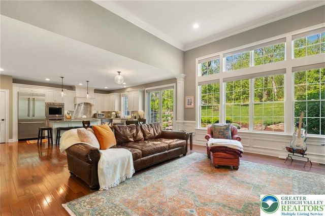 1970 Carriage Knoll Drive, Bethlehem City, PA 18015