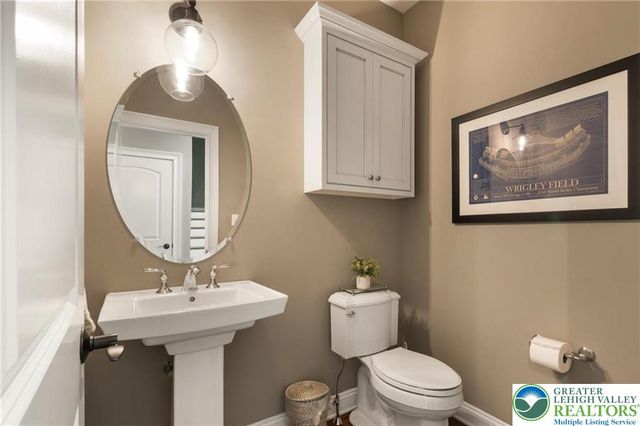 1970 Carriage Knoll Drive, Bethlehem City, PA 18015