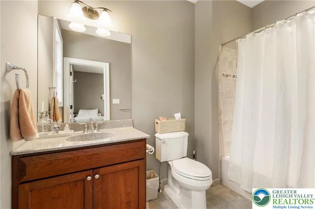 1970 Carriage Knoll Drive, Bethlehem City, PA 18015