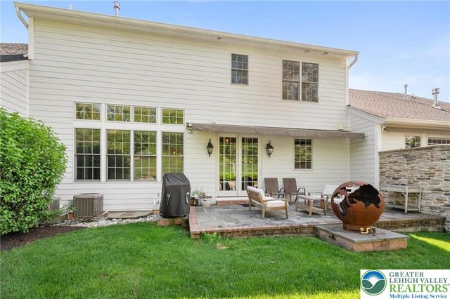 1970 Carriage Knoll Drive, Bethlehem City, PA 18015