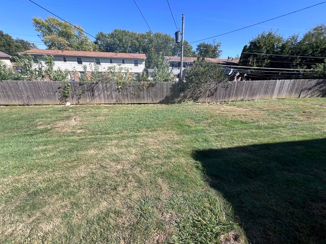 2613 Hawthorne Drive, Bettendorf, IA 52722