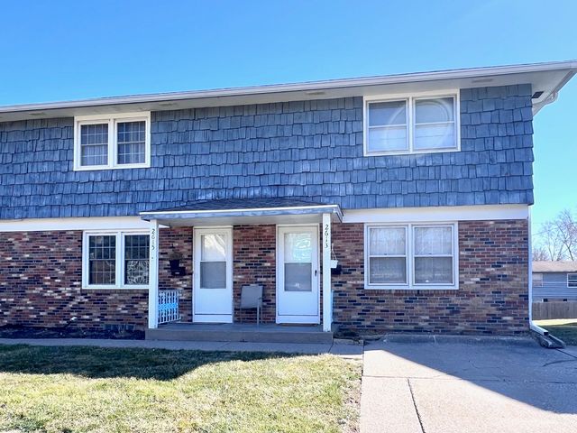 2613 Hawthorne Drive, Bettendorf, IA 52722