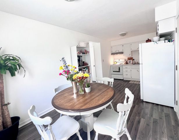 2613 Hawthorne Drive, Bettendorf, IA 52722