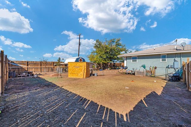 201 Flowers Rd, Big Spring, TX 79720