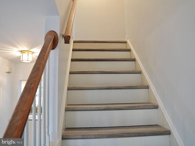 69 ENGLISH DR, Palmyra, PA 17078