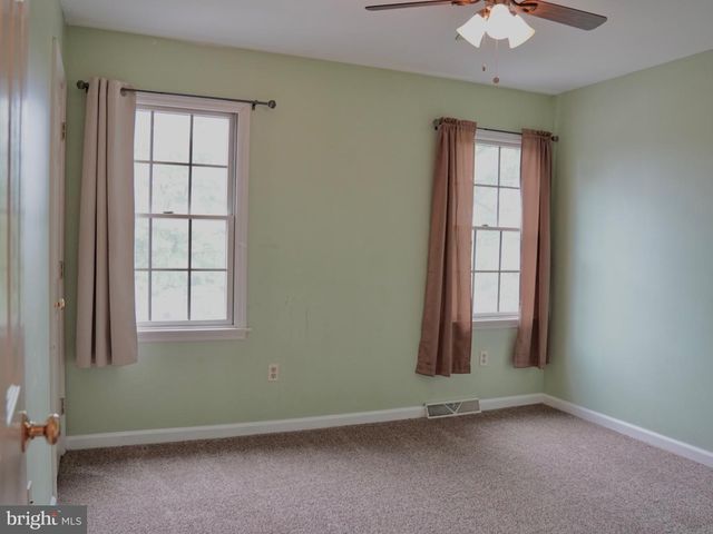 69 ENGLISH DR, Palmyra, PA 17078