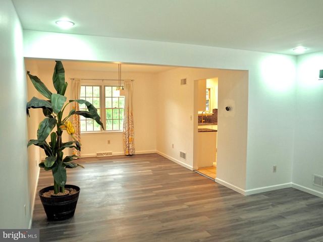 69 ENGLISH DR, Palmyra, PA 17078