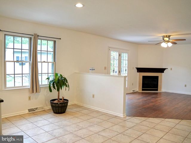 69 ENGLISH DR, Palmyra, PA 17078