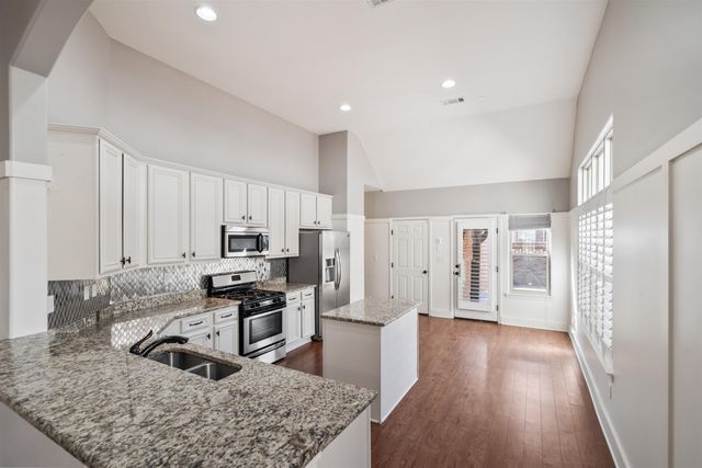 9949 OBAN DR, Cordova, TN 38016