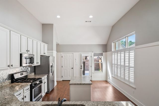 9949 OBAN DR, Cordova, TN 38016