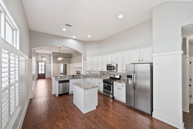 9949 OBAN DR, Cordova, TN 38016