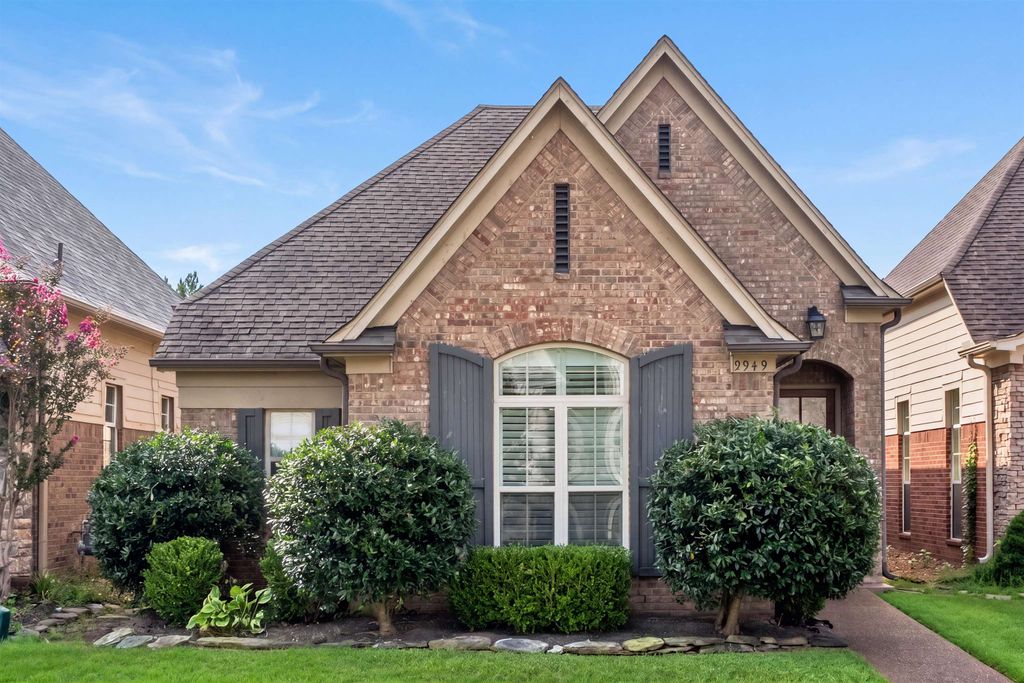 9949 OBAN DR, Cordova, TN 38016