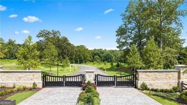 330 Lakeshore Road, Milton, GA 30004
