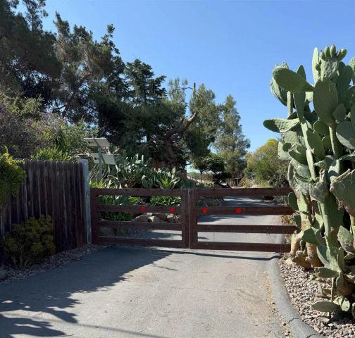 12993 Old Barona Road, Lakeside, CA 92040